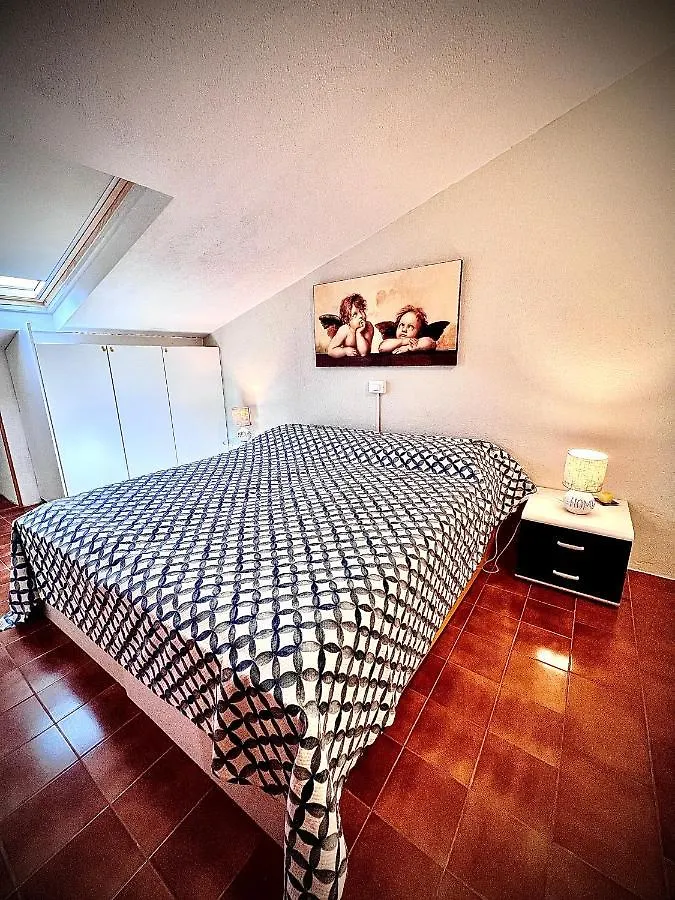 Apartment Welcome Traveller La Mansarda Vezzadini Bardolino Italy